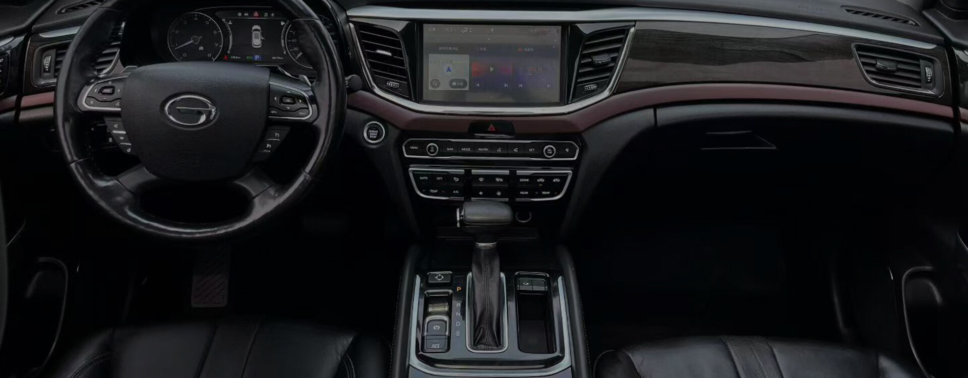 Trumpchi GS8 2018 320T 4WD Luxury Smart Connect Edition (7-Seater)