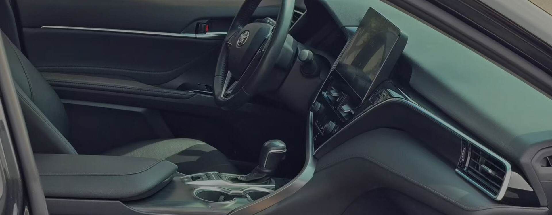 Toyota Camry 2022 2.5G Luxury Edition
